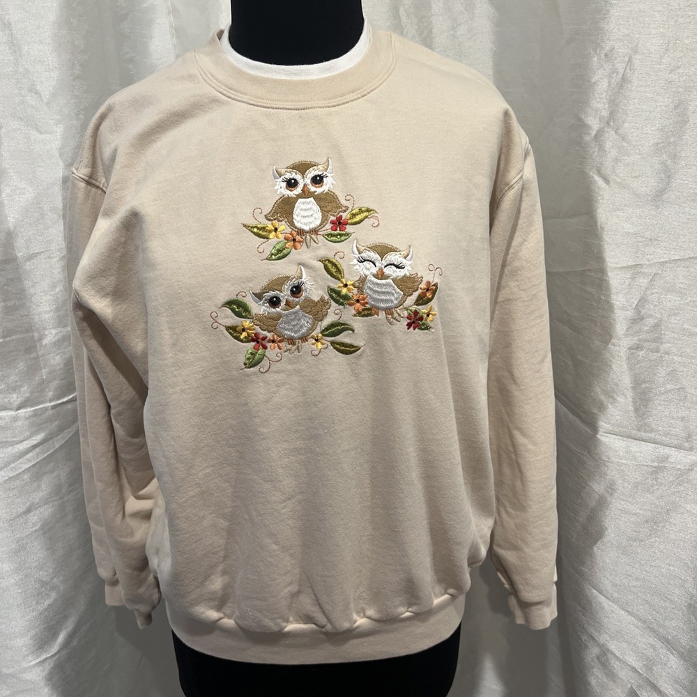 "Cracker Barrel"- Morning Sun‎ - Owl Embroidered Sweatshirt Size - L.  Large